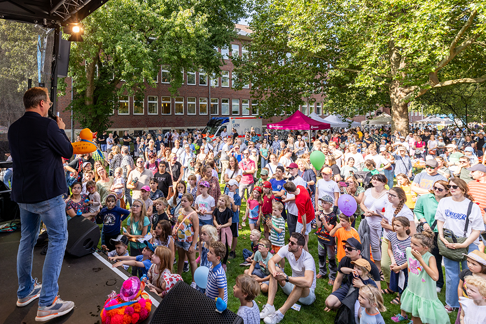 Bühnenprogramm vor dem Juridicum Münster